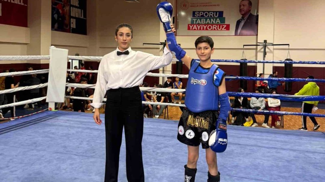 Çataklı öğrenciler Muay Thai İl Şampiyonası’nda derece elde etti