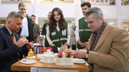 Danışanların hazırladığı eserler AİÇÜ’de sergilendi