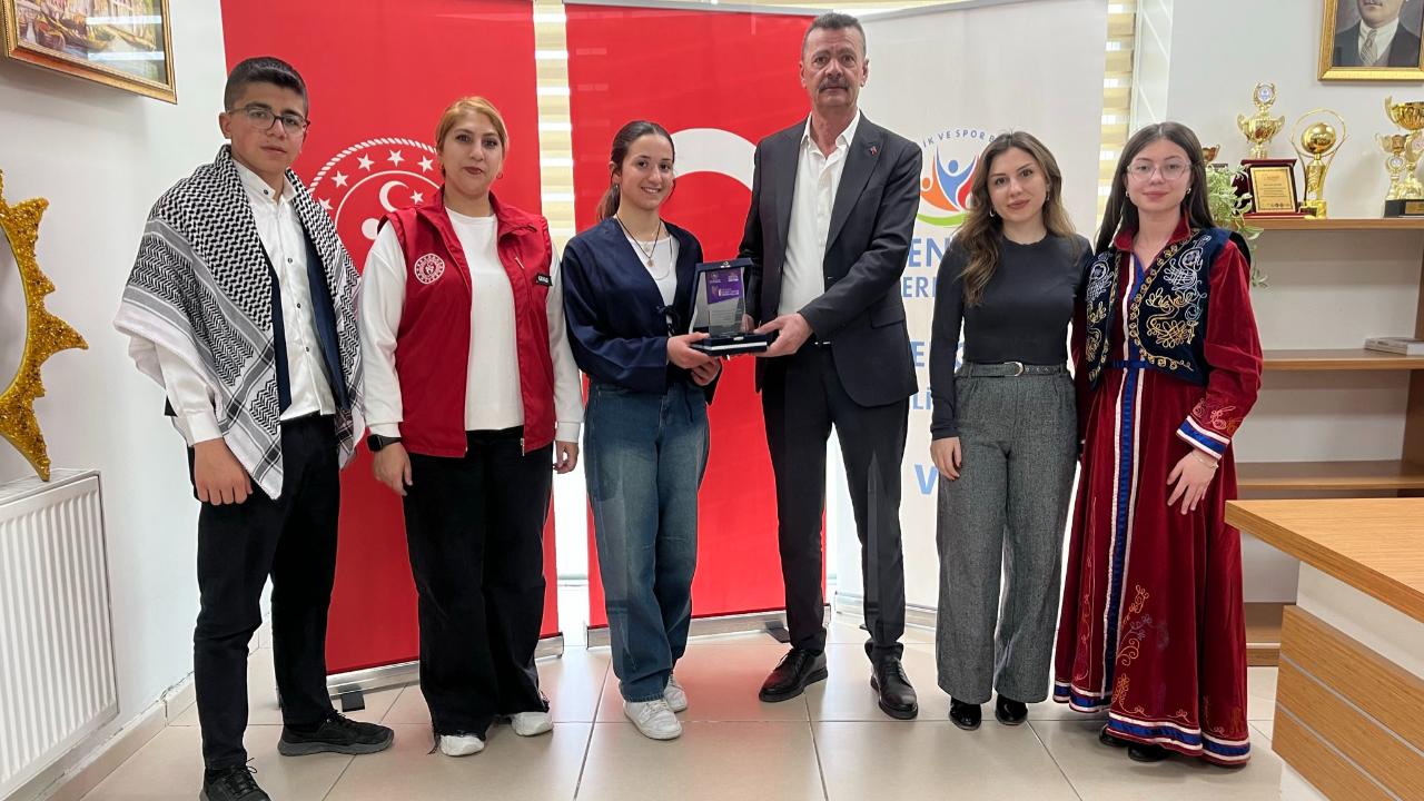 Ercişli Öğrenci Evin Aslan’dan Büyük Başarı