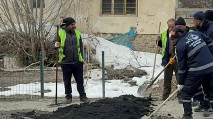 Erciş’te Bozulan Yollara Hızlı ve Etkin Müdahale