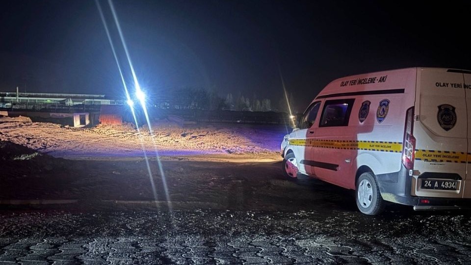 Erzincan’da araç yangınında yanan kişi hayatını kaybetti