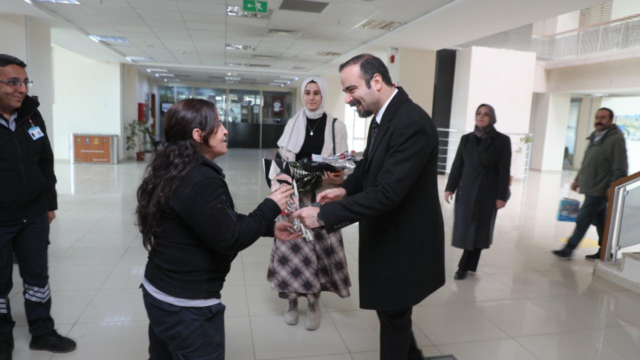 Eşbaşkan Bilici’den Kadın Çalışanlara 8 Mart Sürprizi