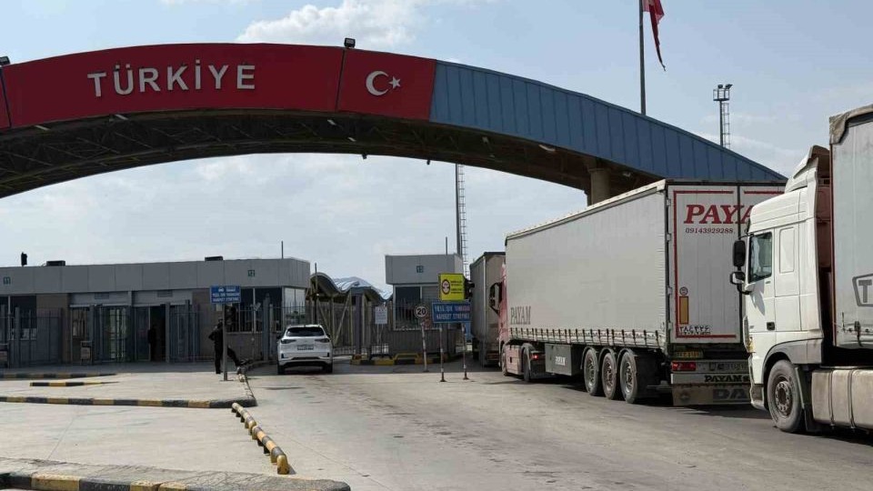 İran’dan Nahçıvan’a İHA saldırısı sonrası kapatılan sınır kapıları yeniden açıldı