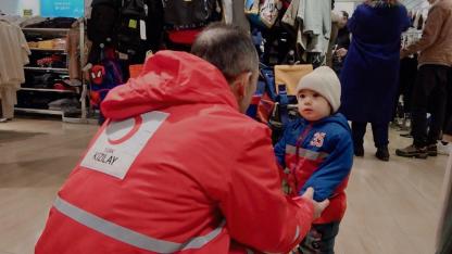 Kızılay Ağrı’da 800 çocuğun yüzünü güldürdü (Videolu Haber)