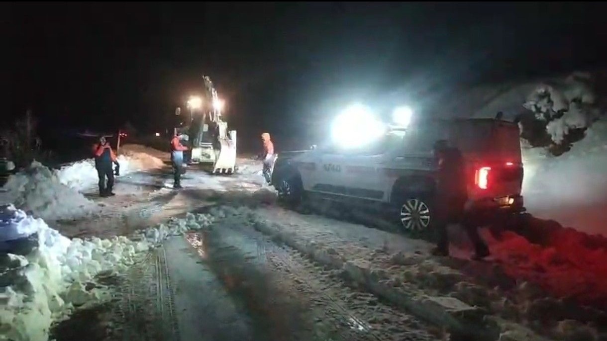 Muş’ta fırtınada mahsur kalan AFAD ekipleri kurtarıldı