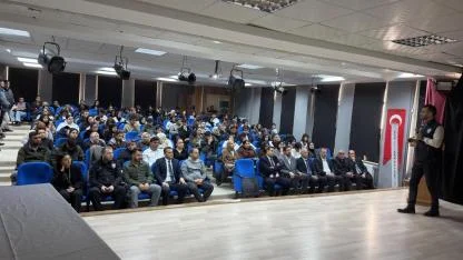 Patnos’ta internet güvenliği eğitimi düzenlendi