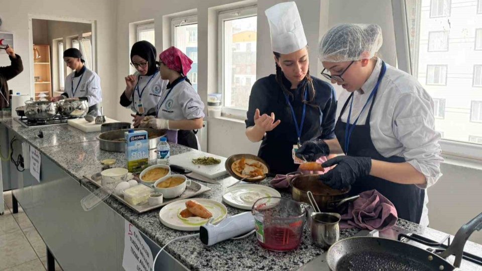 Tatvan’da "2. Uluslararası Gastronomi Yarışması" düzenlendi