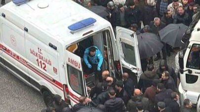 Tatvan'da kamyonun çarptığı yaşlı adam ağır yaralandı