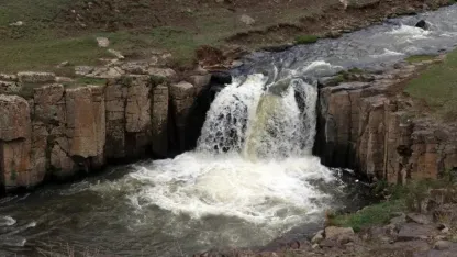 Ağrı Diyadin’de saklı güzellik yıldızlı şelalesi baharla coştu