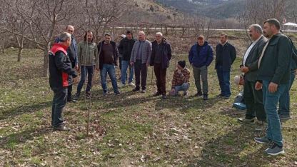 Erzincan’da çiftçilere budama eğitimi verildi