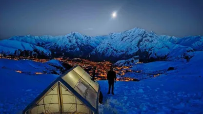 Hakkari manzarası geceye damga vurdu