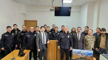 Bitlis Tatvan Adliyesi’nde polislere sürpriz kutlama