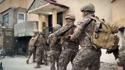 Hakkari’de kaçakçılık şebekesi çökertildi