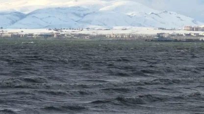 Van YYÜ Su Ürünleri Fakültesi Dr. Öğretim Üyesi Mustafa Akkuş: "Bu yıl yüzleri güldürecek bir tablo mevcut"