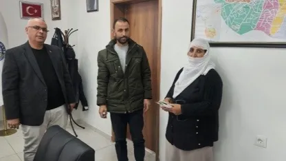 Muş'ta insanlık dersi: Para dolu cüzdan sahibine teslim edildi