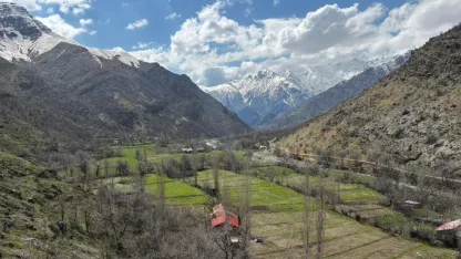 Yolu Olmayan Köy Sakinler Yol İstiyor