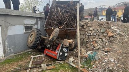 İki ayrı kazada 3 kişi yaralandı