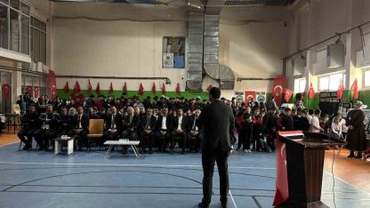 Hakkari Yüksekova'da "Vakti Kuşanmak" il sergisi düzenlendi