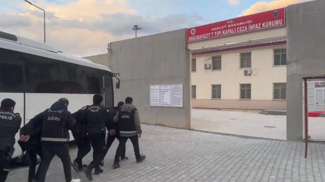 Ağrı merkezli uyuşturucu operasyonunda 20 şüpheli yakalandı