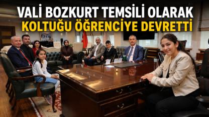 Ağrı Valisi Bozkurt makamını temsili olarak öğrenciye devretti