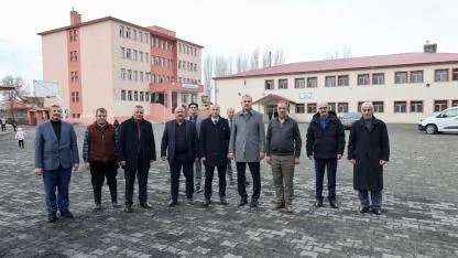 Ağrı valisi Bozkurt’tan okullara yakın takip