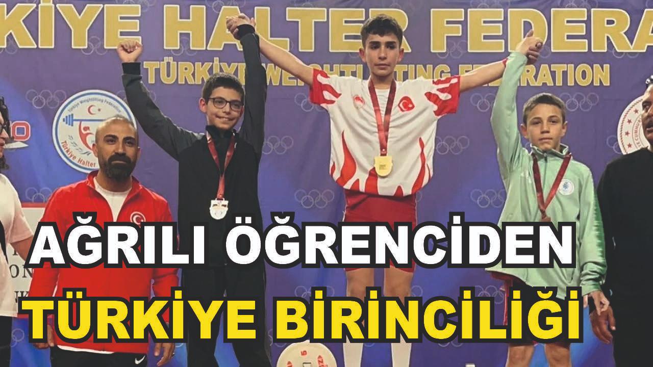 Ağrı’da öğrenci Osman Oğur’dan halterde Türkiye birinciliği