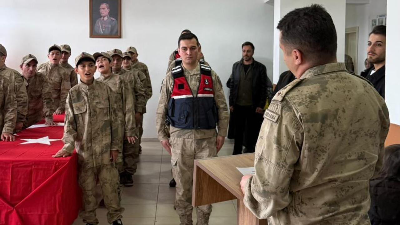 Ağrı’da temsili askerlik programı duygu dolu anlara sahne oldu