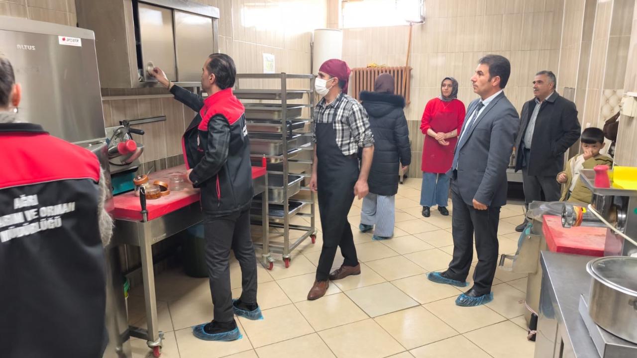 Ağrı’da Yurt ve Pansiyonlara Sıkı Gıda Denetimi