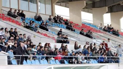 AİÇÜ’de Bahar Şenlikleri Sporla Başladı