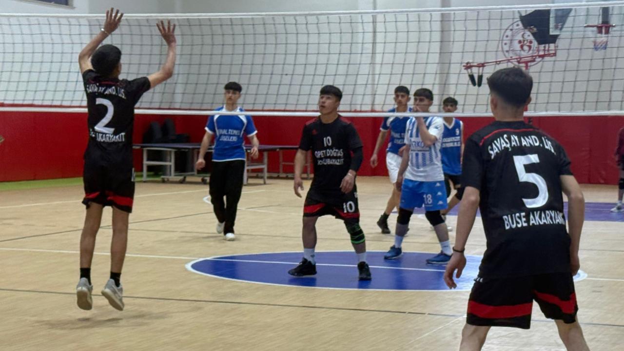 Doğubayazıt’ta Voleybol Müsabakalarına Yoğun İlgi