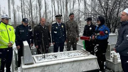 Erciş’te Polis Haftası’nda Şehitler Dualarla Anıldı