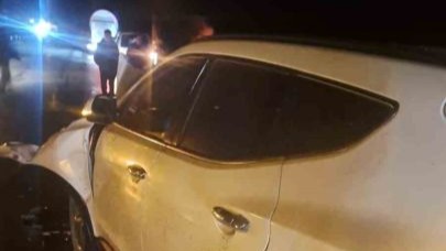 Erzurum Aşkale’de korkutan kaza: Direksiyon hakimiyetini kaybeden otomobil karşı şeride uçtu