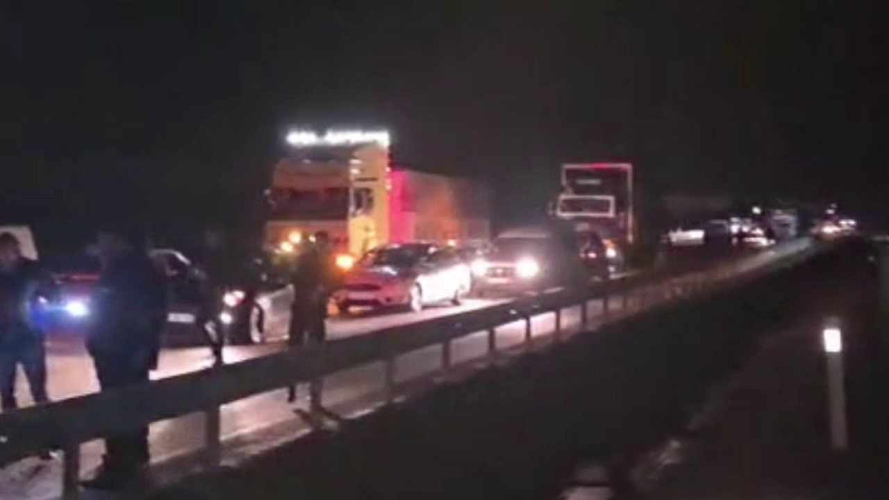Erzurum’da trafik kazası: 2 asker yaralandı