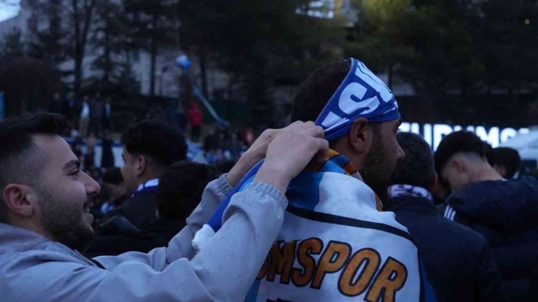 Erzurumspor FK Süper Lig'e yükseldi