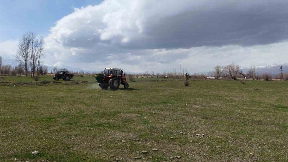 Hayvancılığın Arttırılması İçin Mera İyileştirme Çalışmaları Başlatıldı