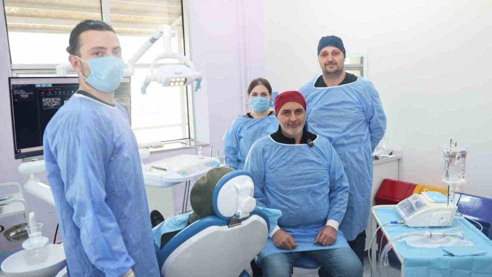 Iğdır Üniversitesi’nde bir ilk: Ağız ve Diş Sağlığı Hastanesi’nde implant tedavisi başladı