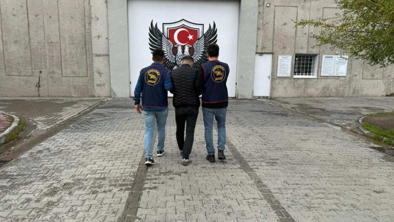 Jandarma Iğdır’da 11 yıl 1 ay hapis cezası bulunan şahsı yakaladı