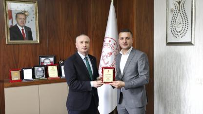 Kızılay Ağrı Şubesinden Milli Eğitim Müdürlüğüne teşekkür ziyareti