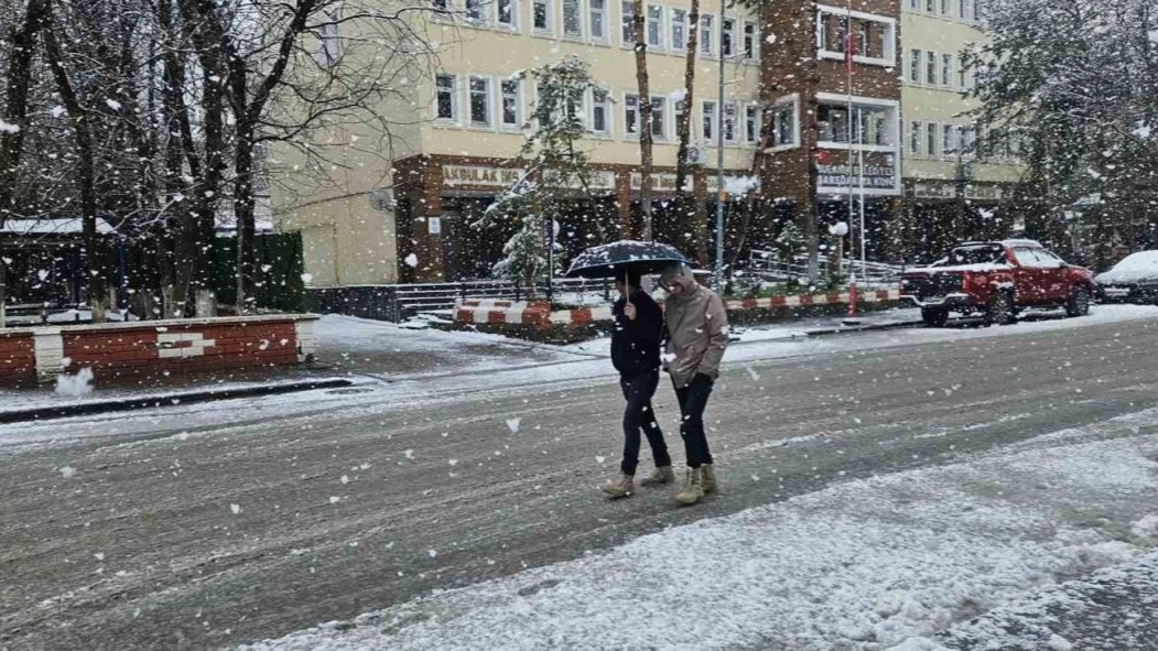 Muş Bulanık’ta nisan ayında kar sürprizi