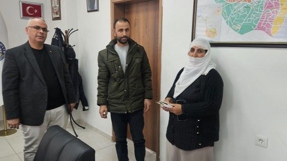 Muş'ta insanlık dersi: Para dolu cüzdan sahibine teslim edildi