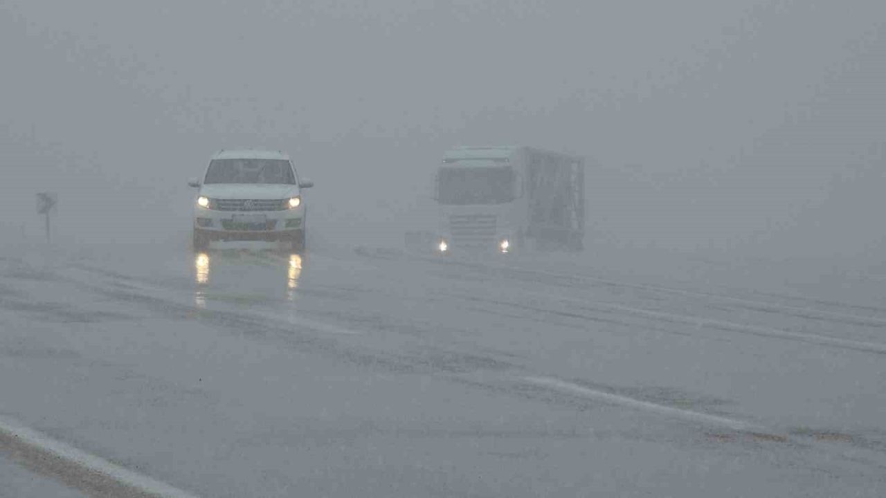 Nisan ayında Van’da 50 yerleşim yerinin yolu kapandı