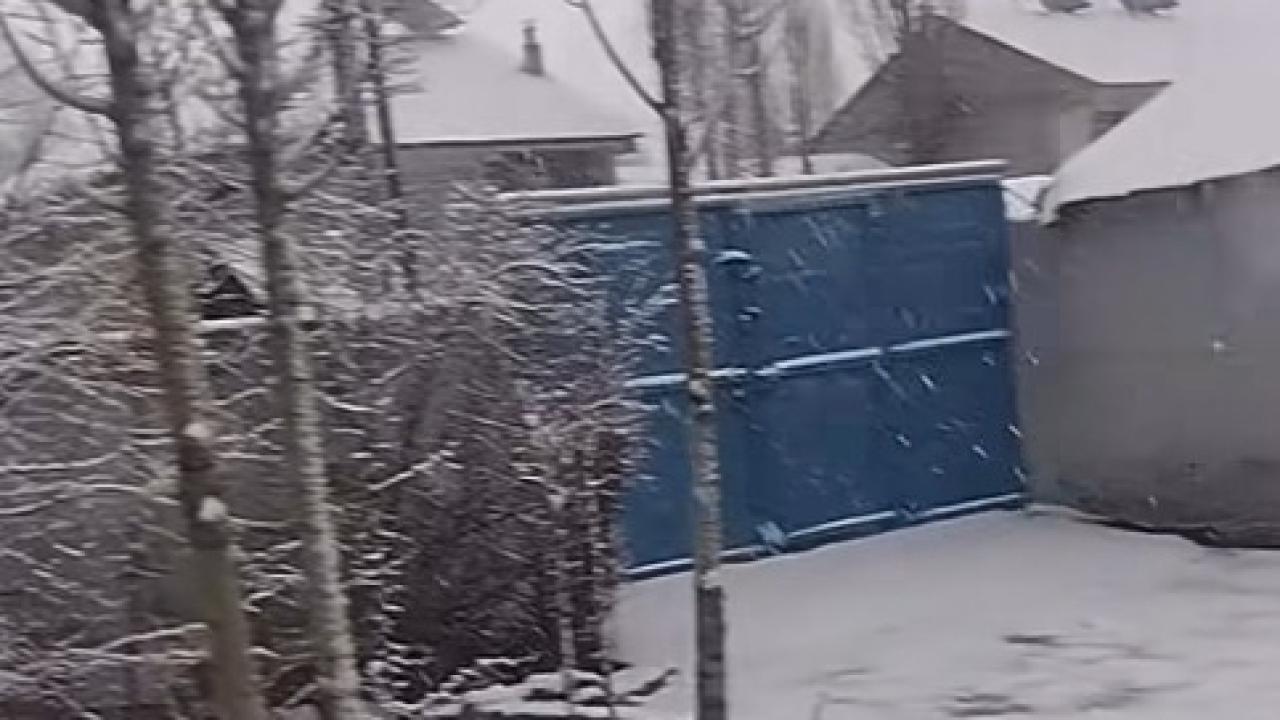 Patnos güne yine karla uyandı