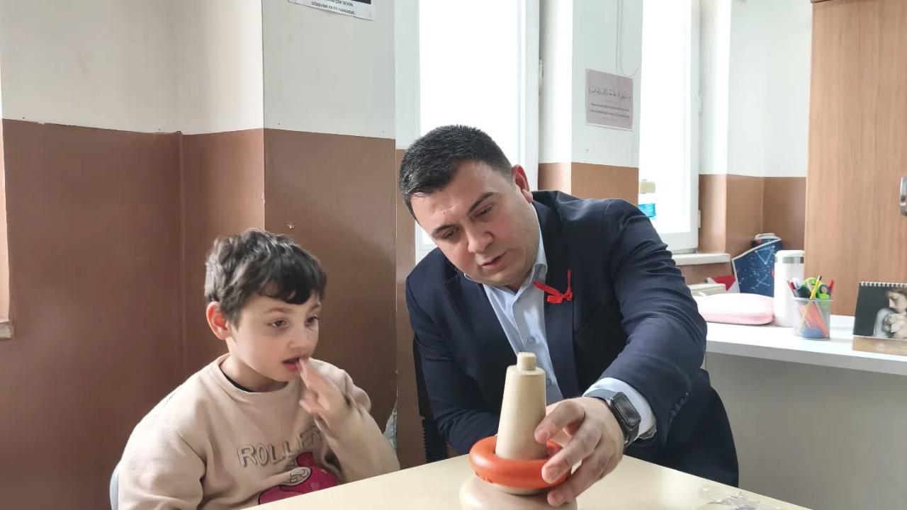 Patnos'ta Dünya Otizm Farkındalık Günü'nde Anlamlı Ziyaret