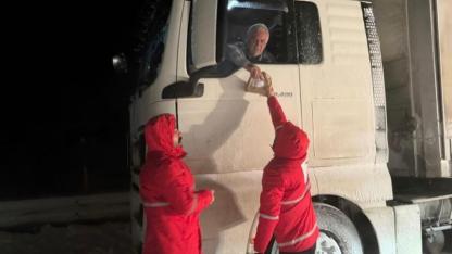 Tendürek Geçidi yoğun kar ve tipi nedeniyle ulaşıma kapandı