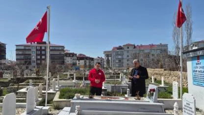 Türk Kızılay Erciş Şubesi’nden Şehitler Haftası’nda Anlamlı Ziyaret