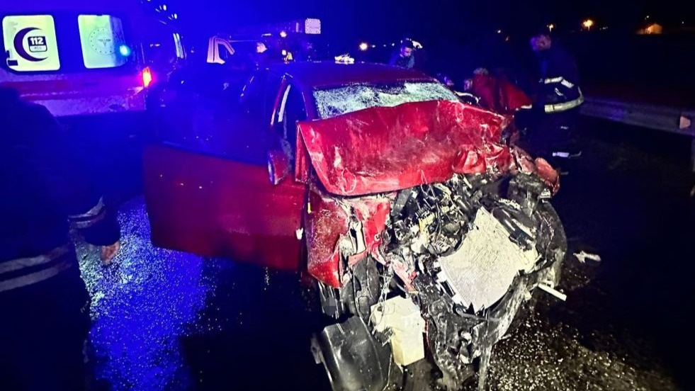 Van’da MEYDANA GELEN KAZADA 3 KİŞİ YARALANDI