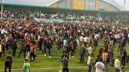 Iğdır’da Amed Sportif Faaliyler taraftarının şampiyonluk coşkusu