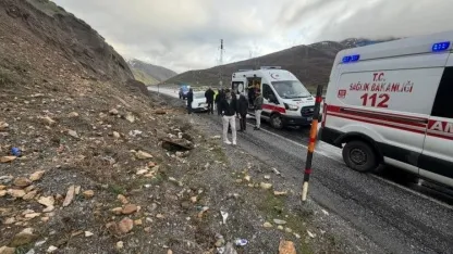 Bitlis Tatvan’da trafik kazası: 2 yaralı