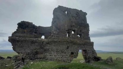 Tarihi Kız Kalesi yok olma tehlikesiyle karşı karşıya