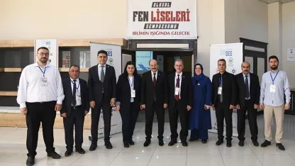 Türkiye’nin dört bir yanından gelen fen lisesi öğrencileri ETÜ’de buluştu